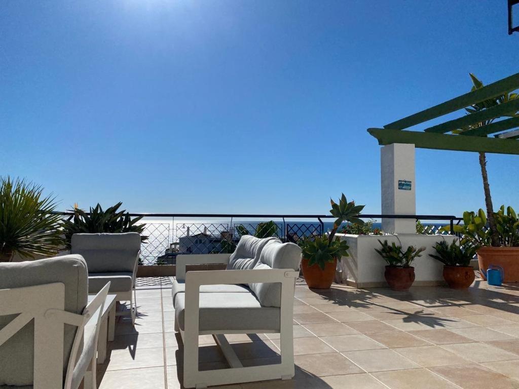 Frontline Beach Penthouse In Mi Capricho Sitio de Calahonda ภายนอก รูปภาพ