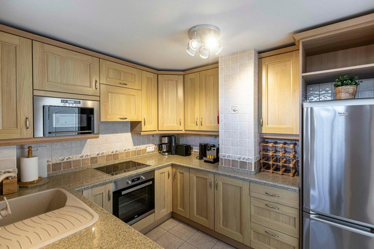 Frontline Beach Penthouse In Mi Capricho Sitio de Calahonda ภายนอก รูปภาพ